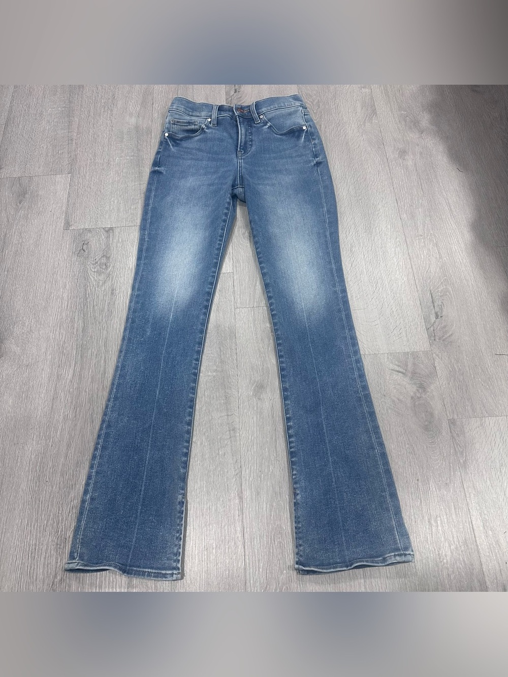 Express Skyscrapers Women's Mid Rise Blue Flare Jeans Sz 2R